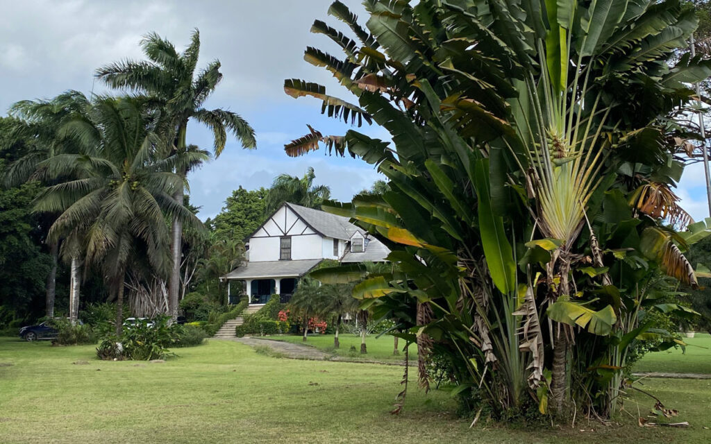 L'esterno della Hampdem Rum Estate