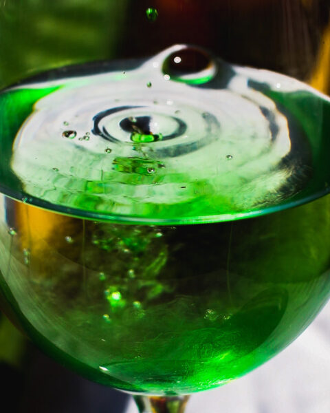 green glass pranjal kumar su unsplash