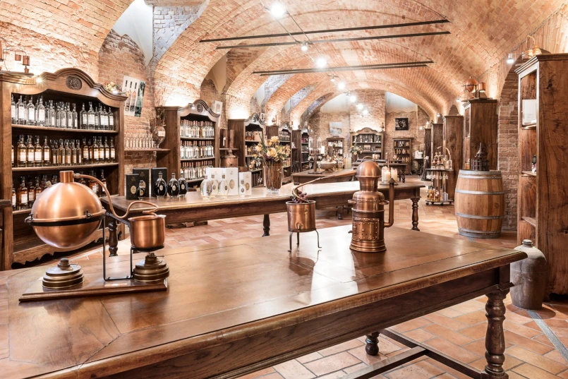 Lo shop della distilleria Mazzetti d'Altavilla
