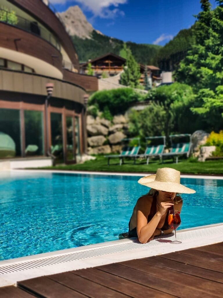 La piscina con vista sulle dolomiti del Granbaita Dolomites - Granbaita Dolomites