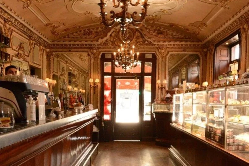 L'interno del Caffè Platti